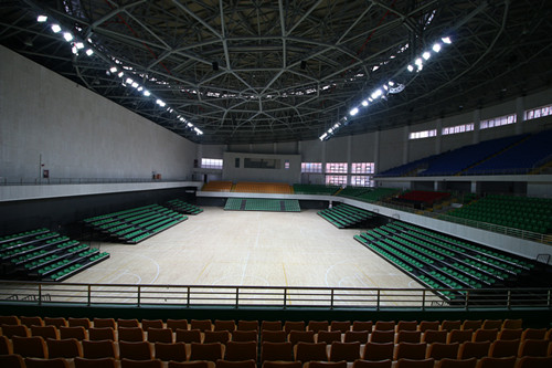 贵州师范学院体育馆看台座椅