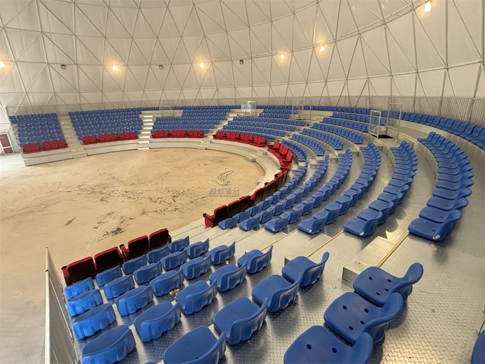 绿蛙看台最新打造圆形看台，演绎狼道传说